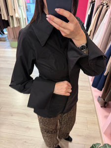 KOSTUMN - CAMICIA SLIM FIT NERA
