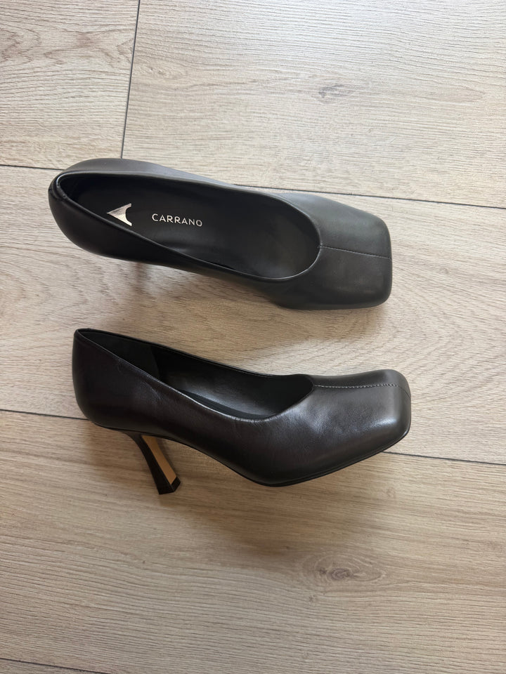 CARRANO - DÉCOLLETÉ IN PELLE PUNTA QUADRATA