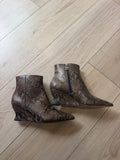CARRANO - STIVALETTO IN PELLE EFFETTO PITONATO